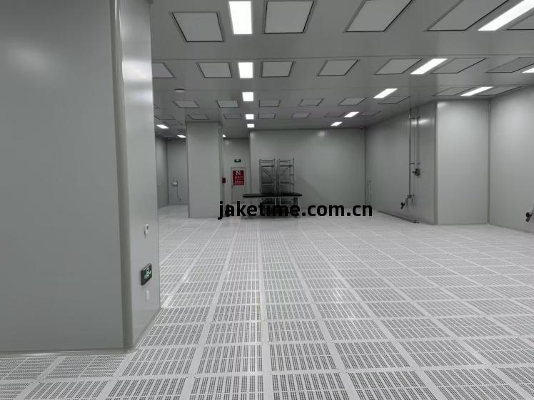 無(wu)錫富(fu)創(chuang)得(de)新車(che)間裝(zhuang)飾裝(zhuang)修(xiu)凈化(hua)工(gong)程(cheng)